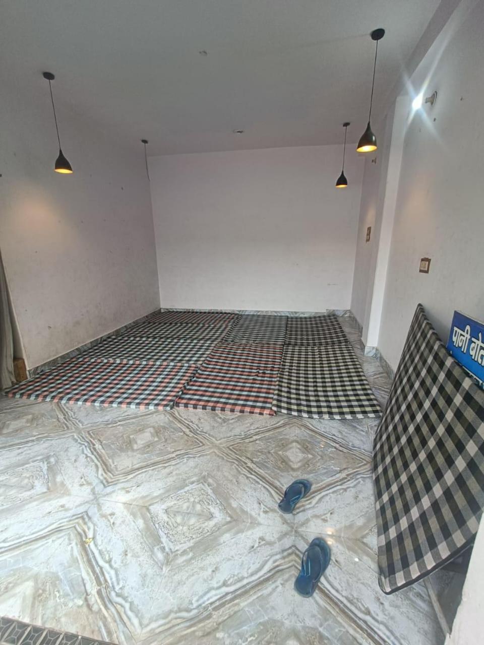 Shri Annapurna Dormitory Vandrerhjem Rāmnagar Eksteriør bilde